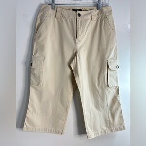 Lauren Ralph Lauren women. Tan Cargo Pants Relaxed Fit.